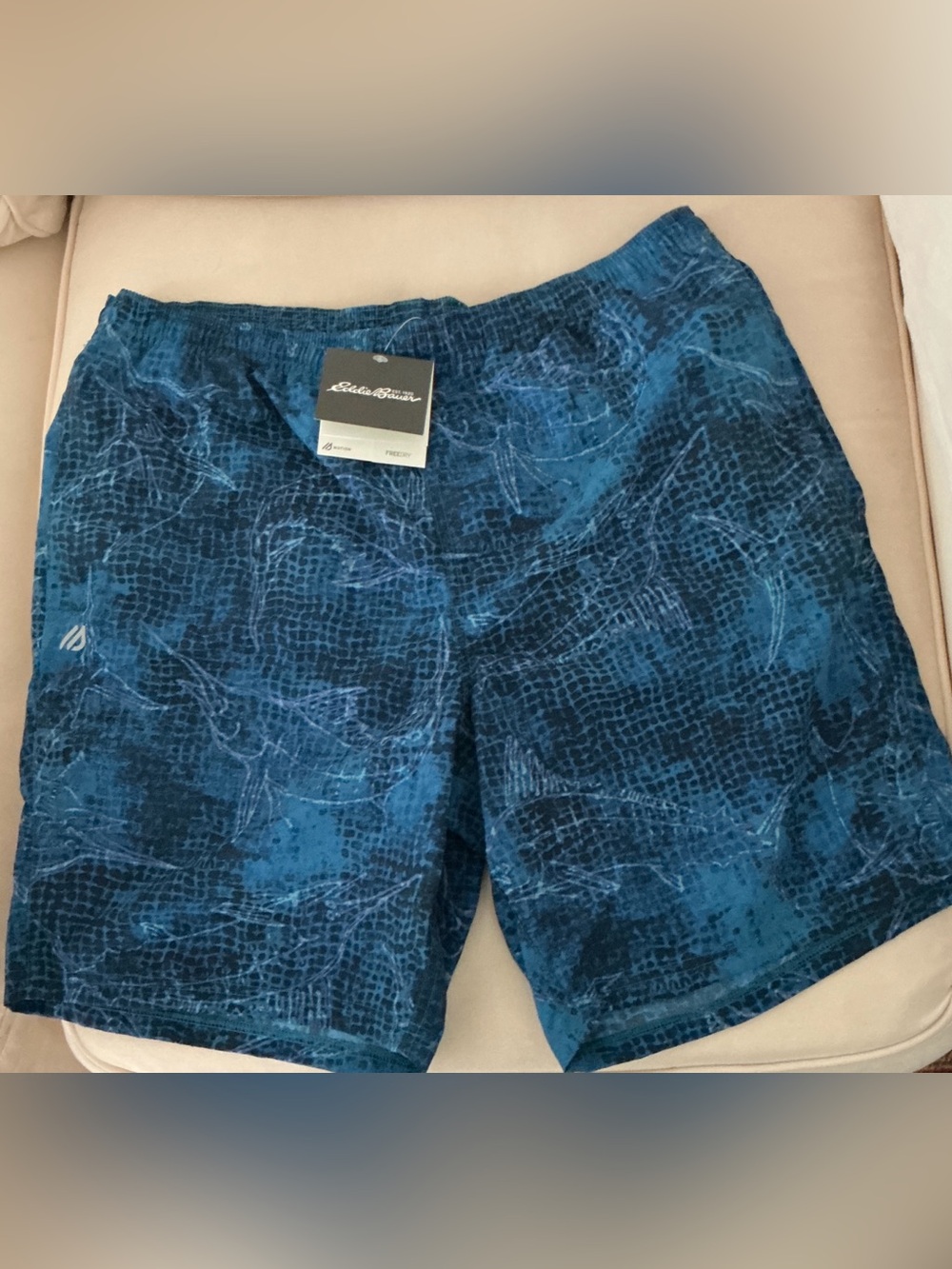 NEW LARGE EDDIE BAUER SWIM SHORT